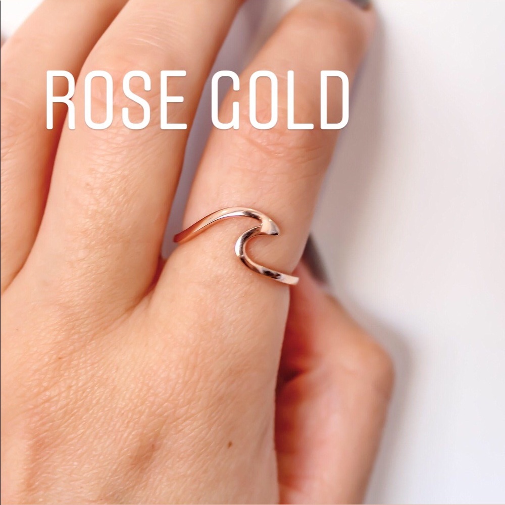 ROSE GOLD Wave Ring